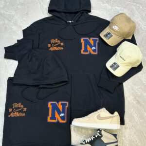 Kit NK com 1 Moletom, 2 Bonés e 2 Tênis