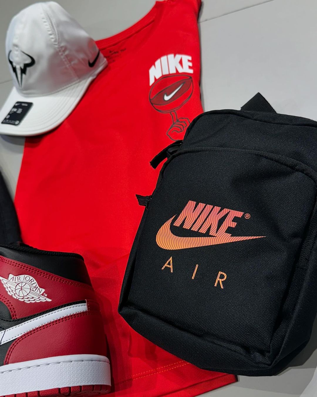 Combo NK, Kit NK, 1 Tênis Air Jordan, 1 Bag e 1 Boné NK - Imagem 2
