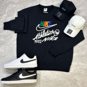 Kit NK com 1 Moletom, 2 Bonés e 2 Tênis